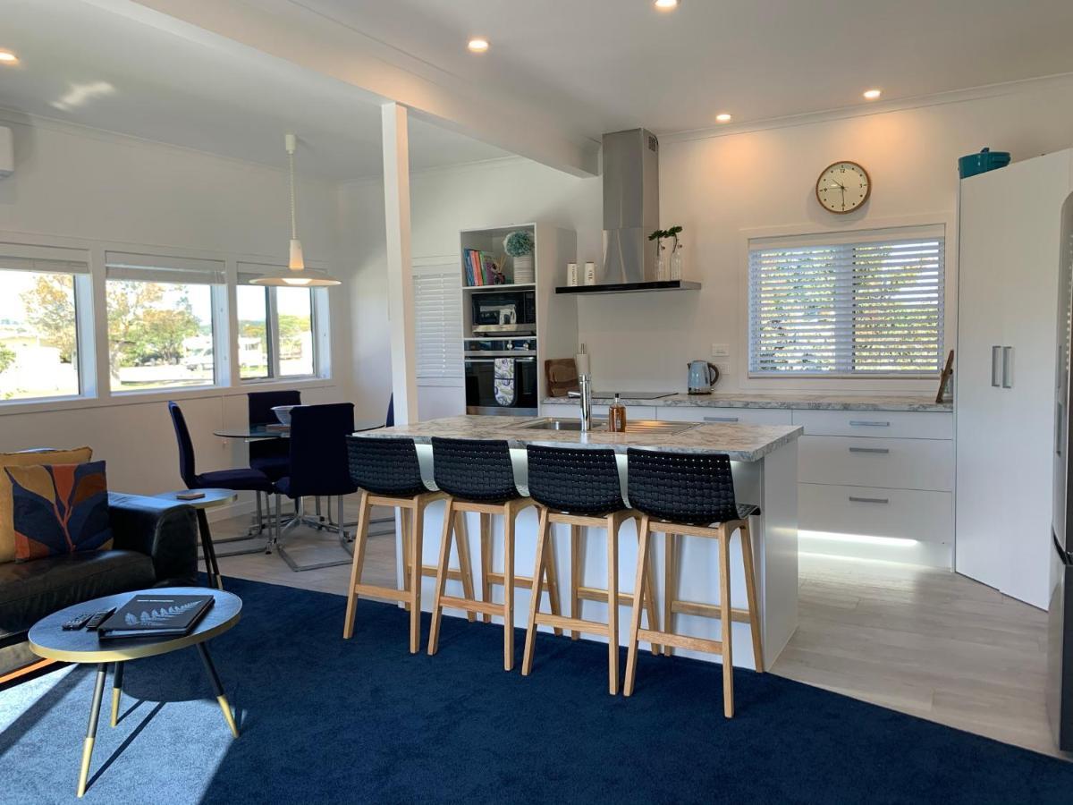 Coromandel Town Harbourside Cottage Luxury Accommodation Eksteriør billede